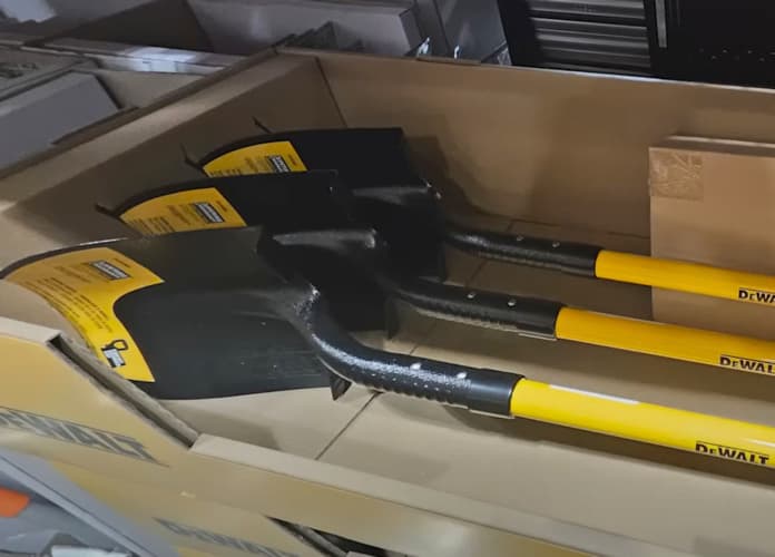 DEWALT 디월트 D 핸들 삽 81CM